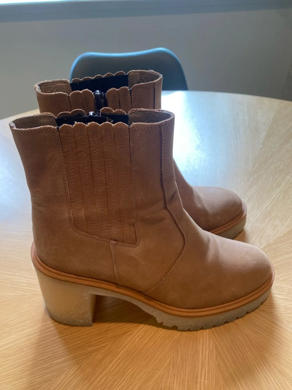 Free People James Chelsea Boots - Picture 4 of 8